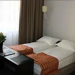 アパートホテル Platinum 4*