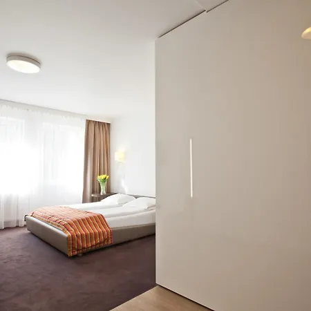 Platinum Lägenhetshotell 4*