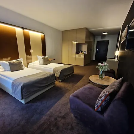 Platinum 4* Poznań